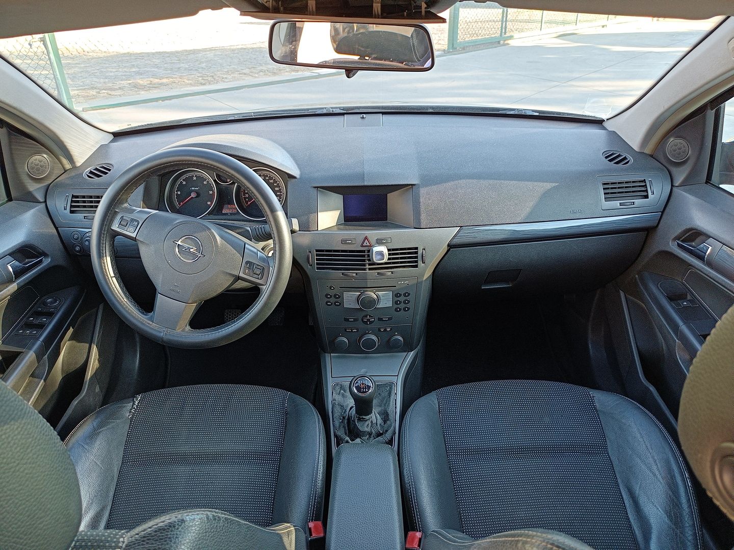 Opel Astra 1.9 CDTi Foto 8
